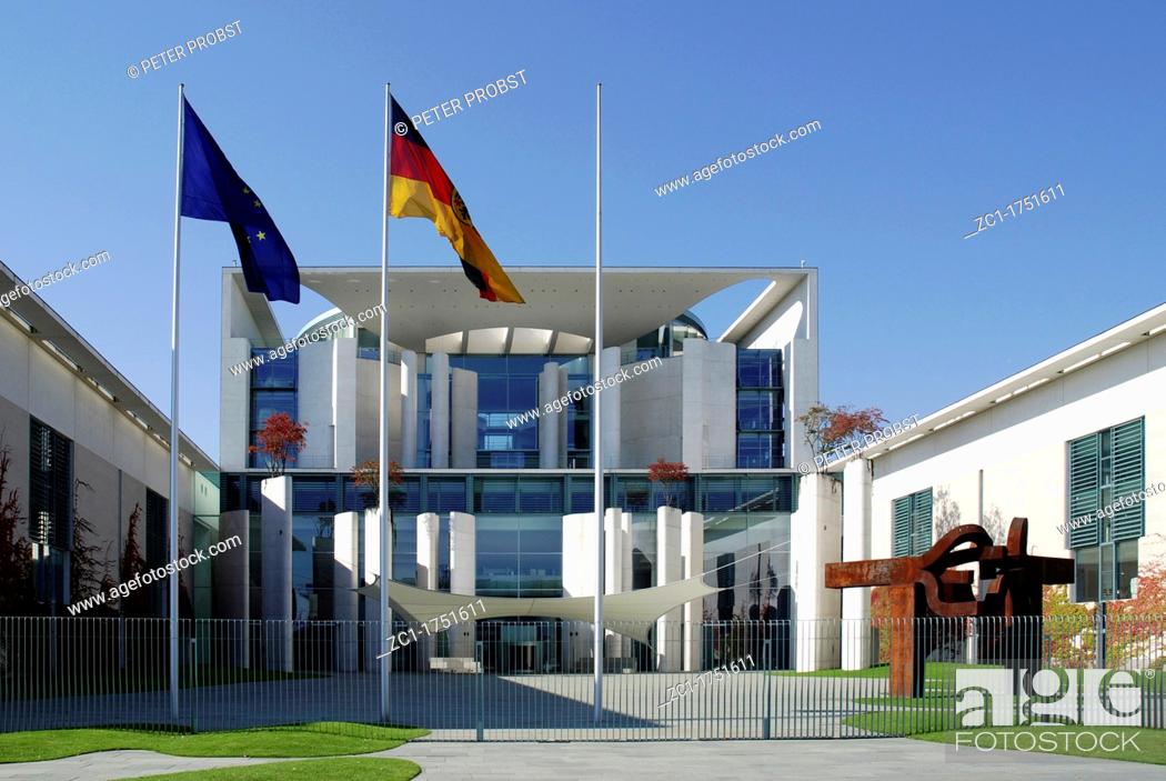 Stock Photo: German Federal Chancellery in Berlin with the steel sculpture 'Berlin' of the Basque sculptor Eduardo Chillida in the foreground on the right - Caution: For the.