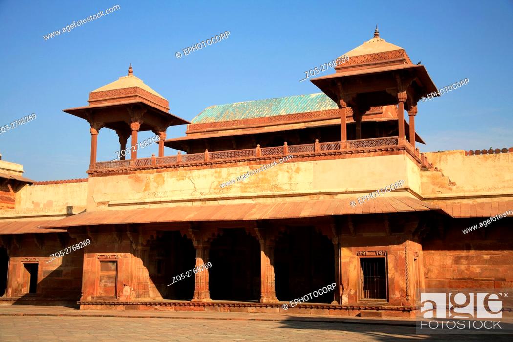 Stock Photo: Summer Palace Diwan-e-khas, Fatehpur Sikri, was the political capital of India's Mughal Empire under Akbar's reign, from 1571 until 1585, when it was abandoned.