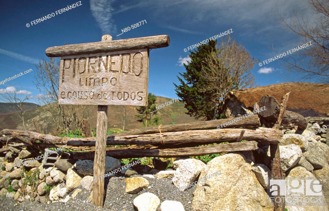 Stock Photo: Wooden sign. Pueblo de Piornedo, Los Ancares, Lugo province, Galicia. Spain.