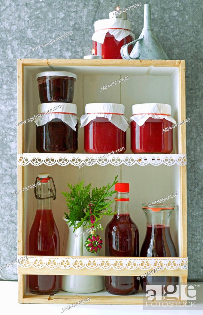 Imagen: Juices and jams, homemade presents.