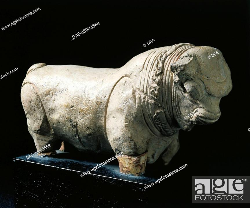 Indus Art  . - A Mohenjo-Daro terracotta bull Nuova Delhi, Museo  Nazionale Dell'India, Stock Photo, Picture And Rights Managed Image. Pic.  DAE-88003568 | agefotostock