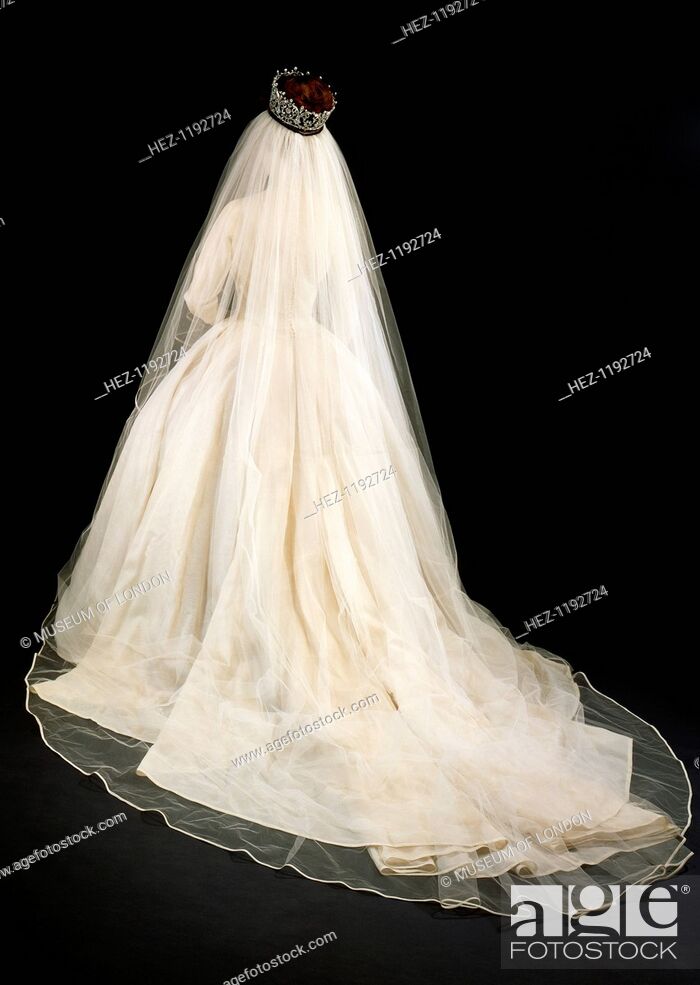 Princess Margaret S Wedding Dress Rear View 1981 In February 1960 The Queen Announced Her Stock Photo Picture And Rights Managed Image Pic Hez 1192724 Agefotostock,Mens One Bedroom Apartment Ideas