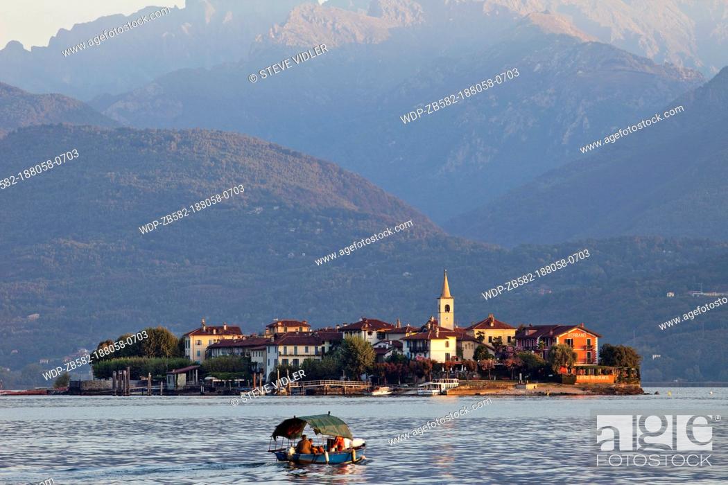 Stock Photo: Italy, Piedmont, Lake Maggiore, Stresa, Isola Superiore aka Isola Pescatore.