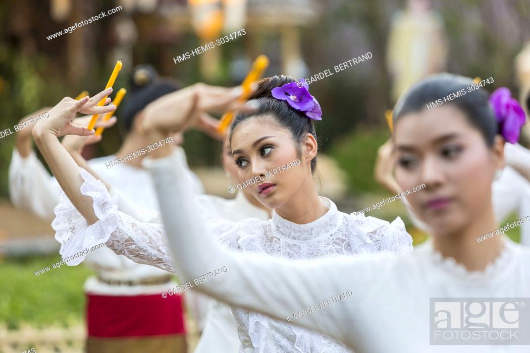 Stock Photo: Thailand, Chiang Mai province, Chiang Mai, Wat temple Phan Tao, the election of Miss Chiang Mai 2017.
