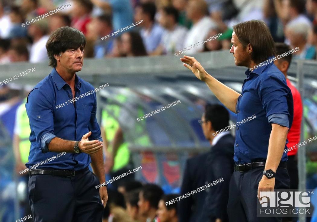 kabel Menda City bom German head coach Joachim Loew and co-trainer Thomas Schneider high five  over the 1-0 score during..., Stock Photo, Picture And Rights Managed  Image. Pic. PAH-170629-90-032143-DPAI | agefotostock