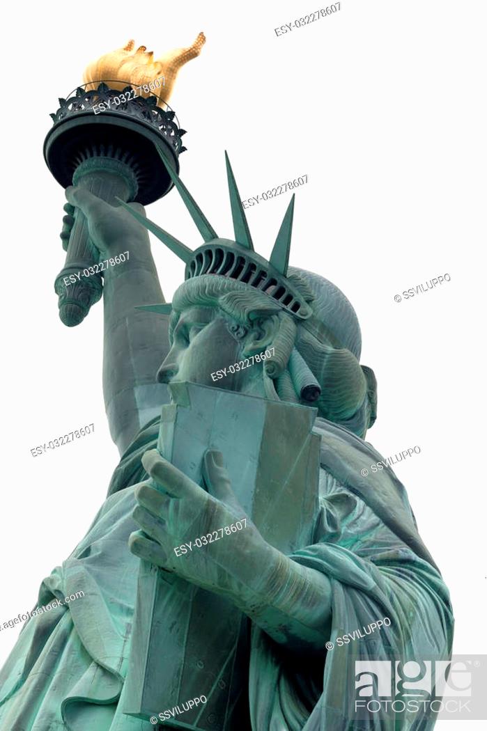 Imagen: The Statue of Liberty is a colossal copper statue, designed by Auguste Bartholdi, a French sculptor, was built by Gustave Eiffel.