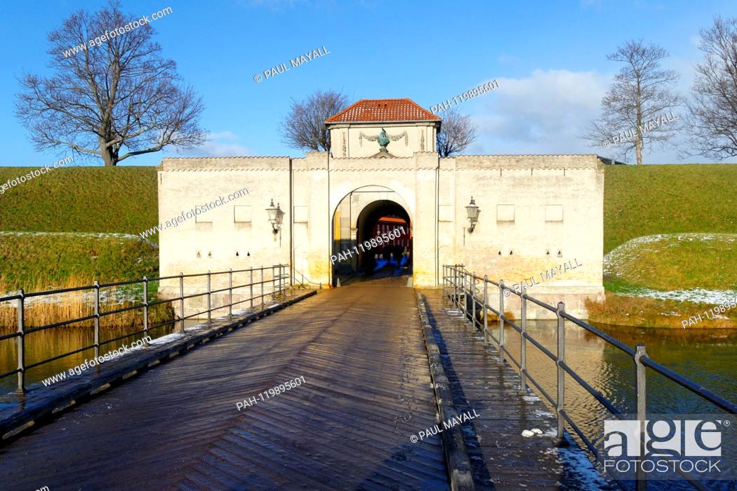 Stock Photo: Bridge across the moat to King's Gate Kastellet, Copenhagen, Denmark, Scandinavia, Europe | usage worldwide. - Copenhagen/Denmark.
