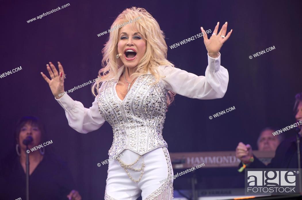 Imagen: Glastonbury Festival 2014 - Performances - Day 4 - Dolly Parton Featuring: Dolly Parton Where: Glastonbury, United Kingdom When: 29 Jun 2014 Credit: WENN.