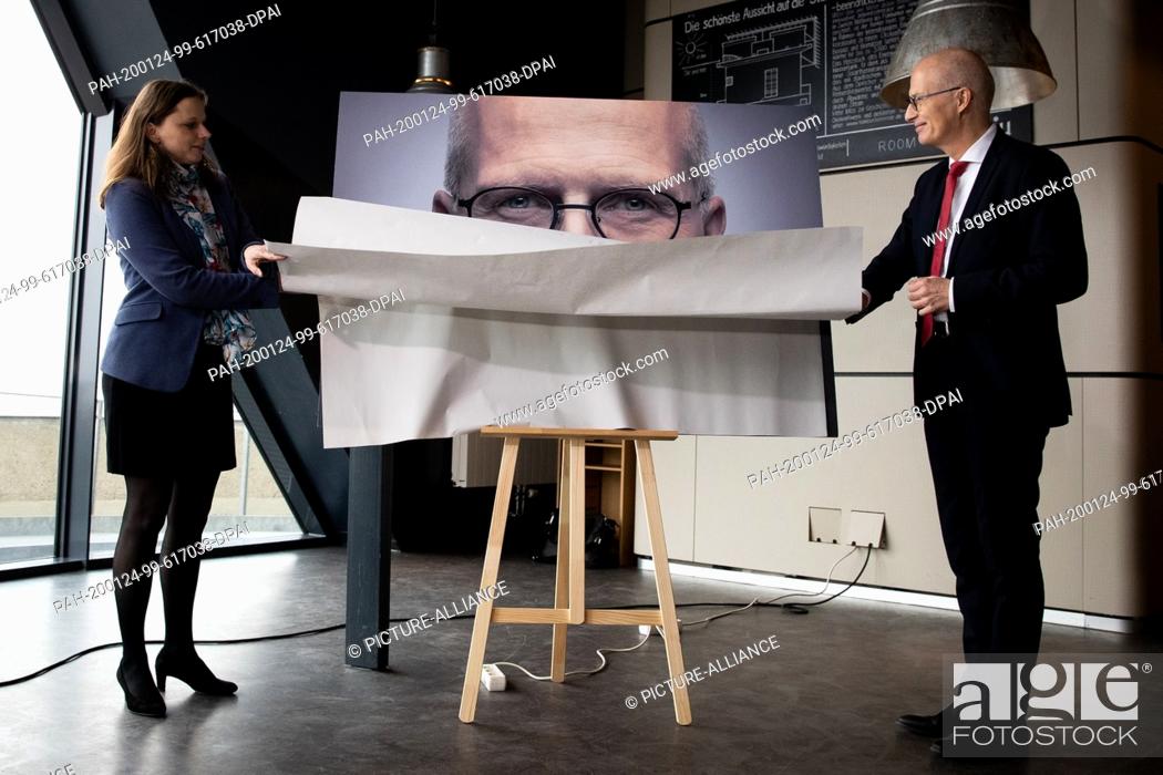 Stock Photo: 24 January 2020, Hamburg: Peter Tschentscher (SPD, r), First Mayor of Hamburg and top candidate for the state elections, and Melanie Leonhard.