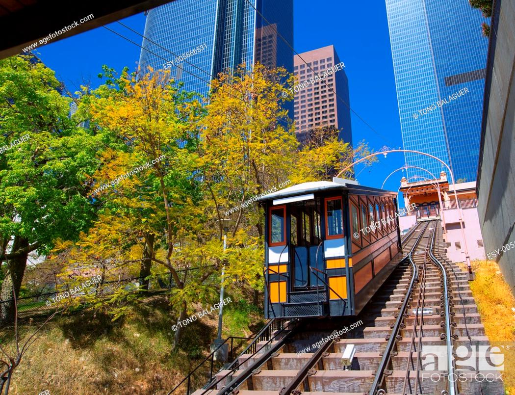 Imagen: Los Angeles Angels flight funicular in downtown at Hill street.