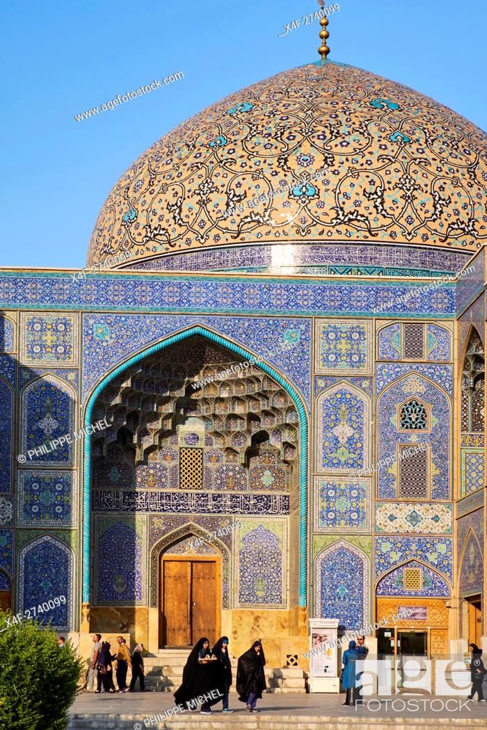 Stock Photo: Iran, Isfahan, Imam Square, Sheikh Lotfollah mosque, world heritage of the UNESCO.