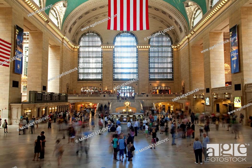Stock Photo: United States, New York City, Midtown, Grand Central Terminal built in 1913, the biggest railway station in the worl in platforms number, the main hall.
