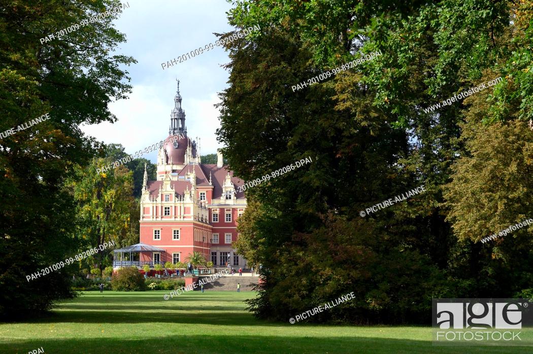 Stock Photo: 08 October 2020, Saxony, Bad Muskau: The castle in the Fürst-Pückler-Park, built in 1520. Photo: Sebastian Kahnert/dpa-Zentralbild/ZB.
