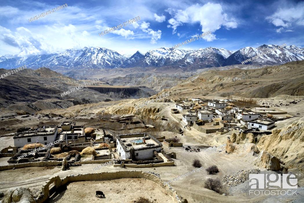 Stock Photo: Nepal, Gandaki zone, Upper Mustang (near the border with Tibet), village of Ghara between Yara and Lori Gompa.