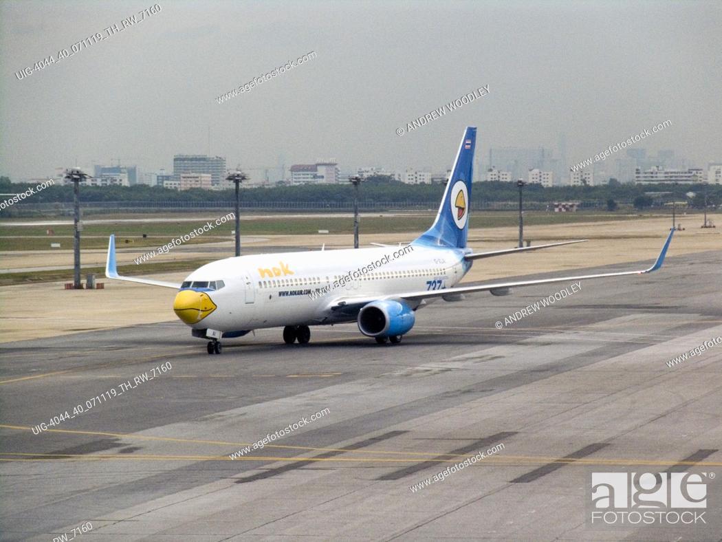 Photo de stock: Nok Air leased Boeing 737 800 with upturned winglets Thailand.