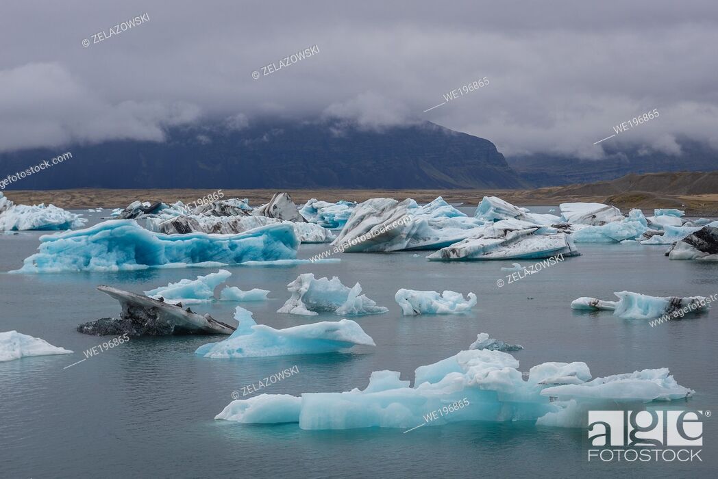Imagen: Jokulsarlon glacial lake on the edge of Vatnajokull National Park.