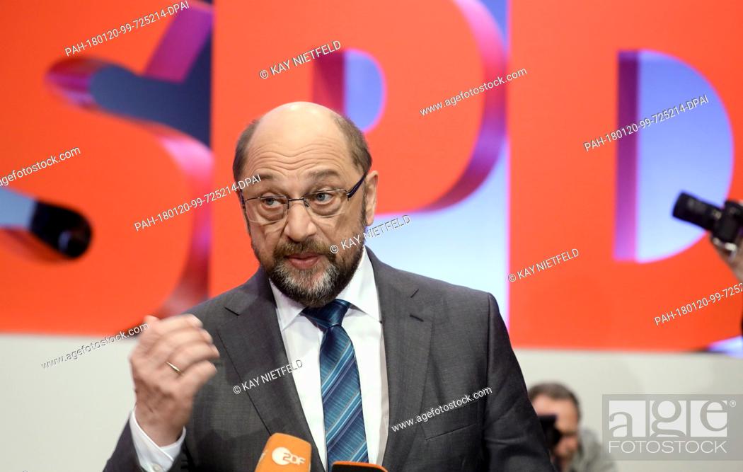 Stock Photo: SPD leader Martin Schulz speaking to the media in the party conference hall in Bonn, Germany, 20 January 2018. An SPD special party conference including a vote.