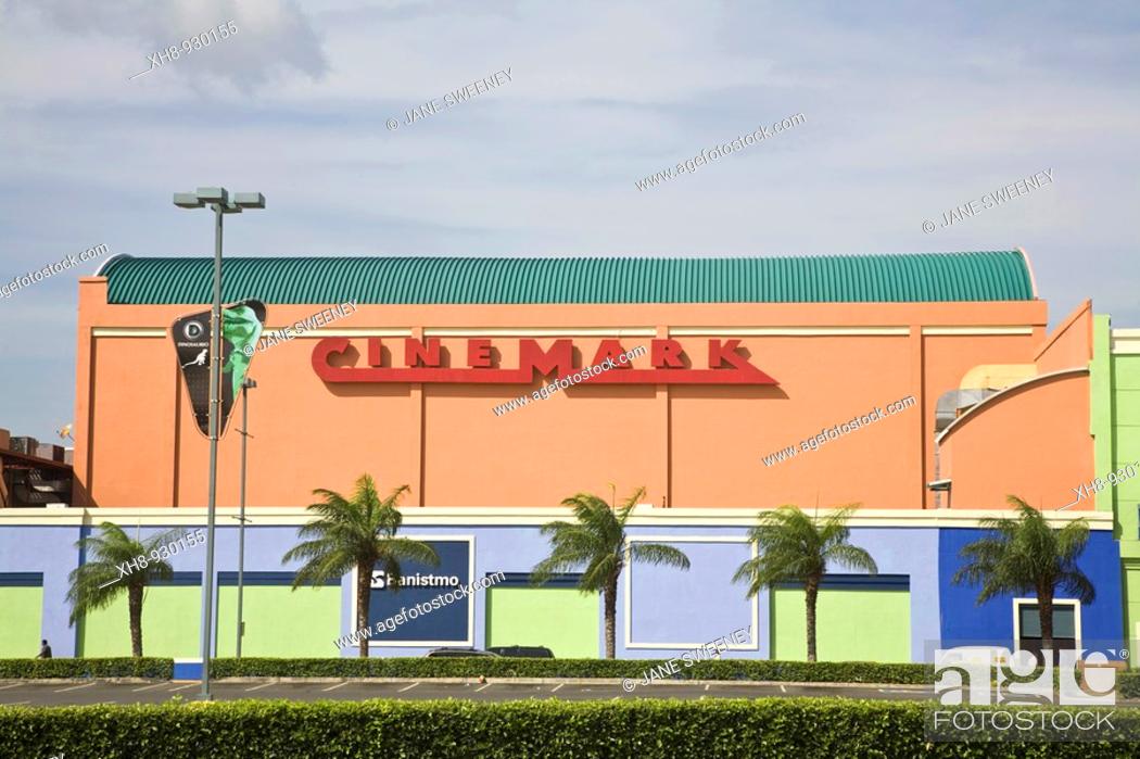 paciente resistencia portátil Albrook Mall shopping center, Panama City, Panama, Foto de Stock, Imagen  Derechos Protegidos Pic. XH8-930155 | agefotostock