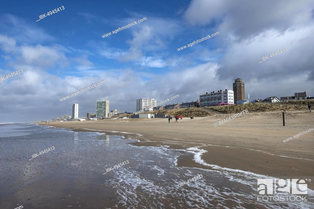 Imagen: North Sea beach, view of water tower, seaside resort and holiday resort, Zandvoort aan Zee, North Holland, Holland, Netherlands.