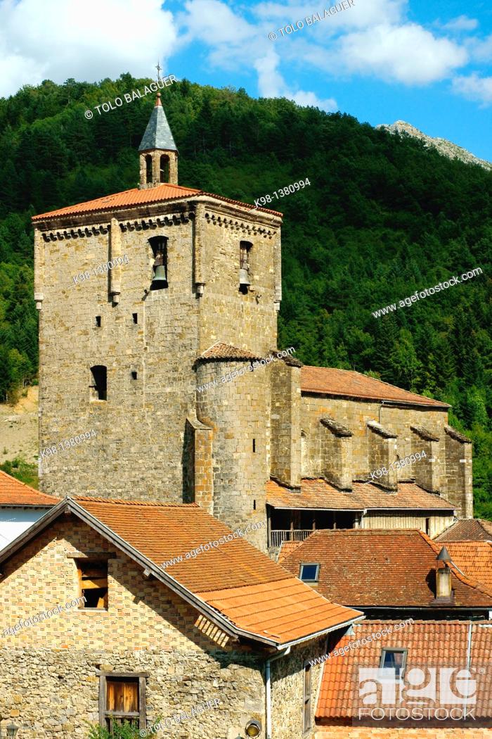 Imagen: Church, Fort, San Ciprians, XV Century, Isaba, Roncal Valley, Grand tour 11, Navarra Pyrenees Mountains Spain.