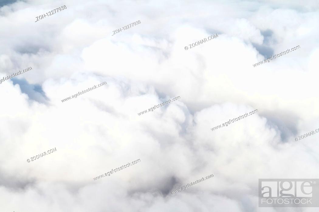 Photo de stock: View of the sky above the clouds.