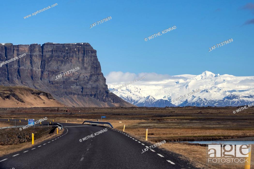 Stock Photo: Ring road, National Road 1, view of Vatnajokull, southern Iceland, Europe.