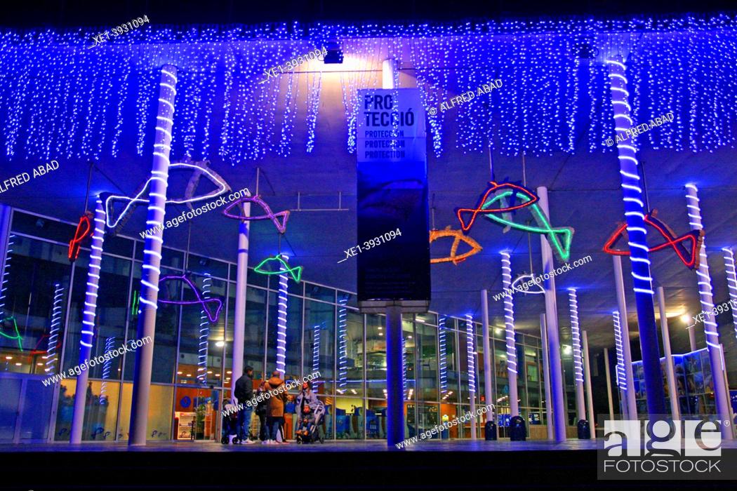 Photo de stock: decoració de Nadal 2021 al Acuarium de Barcelona, Catalonia, Spain.