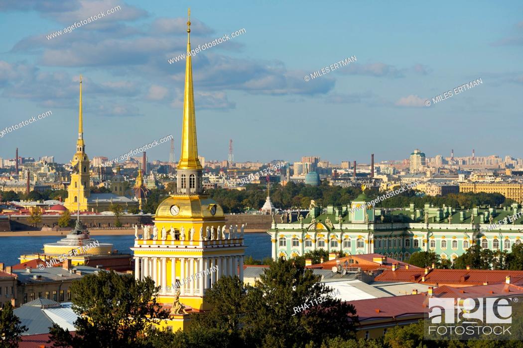 Stock Photo: Overview of the Winter Palace (State Hermitage Museum), the Admiralty, and the St. Peter and Paul Fortress along the banks of the Neva River, St.