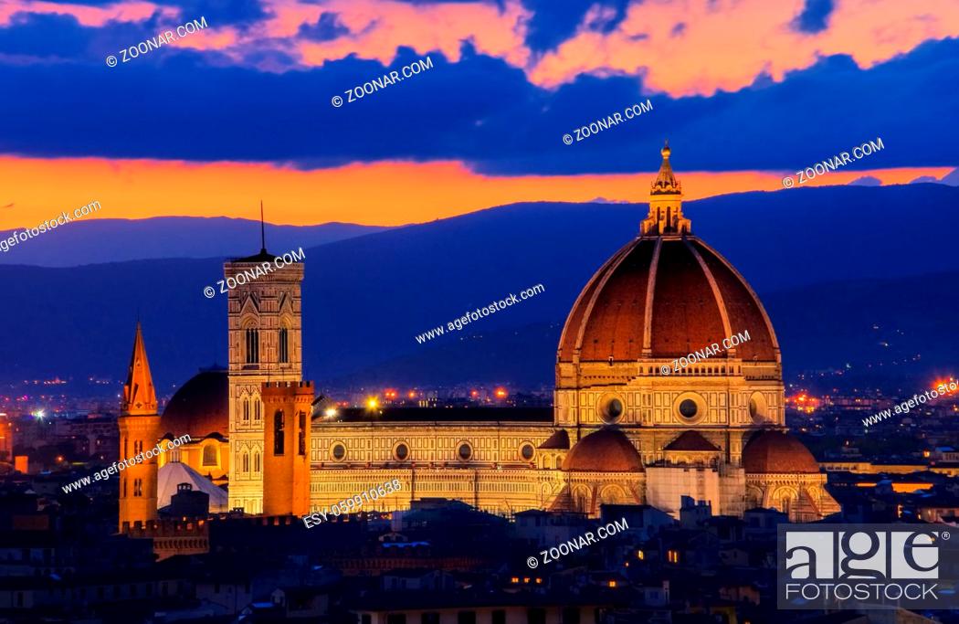 Stock Photo: Florenz Dom Nacht - Florence cathedral night 02.