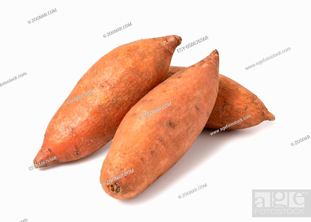 Imagen: Sweet Potato isolated on white background.
