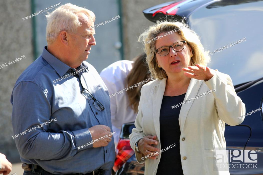 Stock Photo: 04 July 2019, Mecklenburg-Western Pomerania, Lübtheen: Svenja Schulze (SPD, r), Federal Minister for the Environment, Nature Conservation and Nuclear Safety.