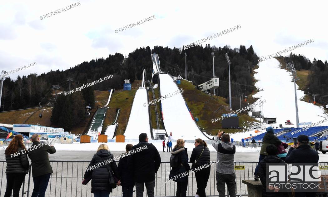 Stock Photo: 30 December 2021, Bavaria, Garmisch-Partenkirchen: Nordic skiing/ski jumping: World Cup, Four Hills Tournament. On the rest day of the tour.