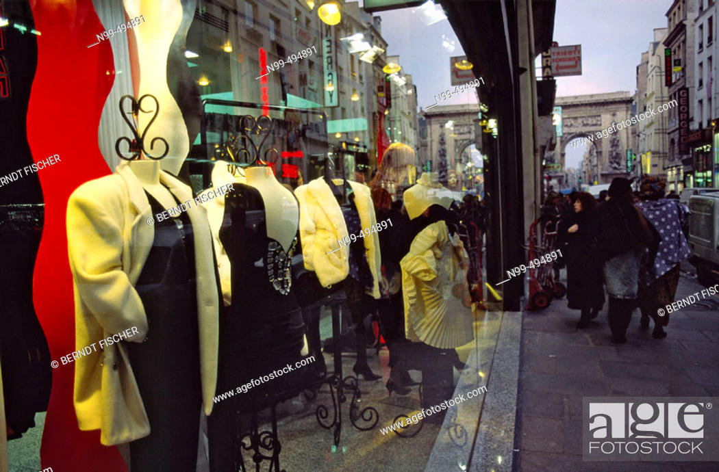 Stock Photo: Sentier, Boulevard St. Denis, arc de triomphe, fashion quarter, shop window, reflections, Paris. France.