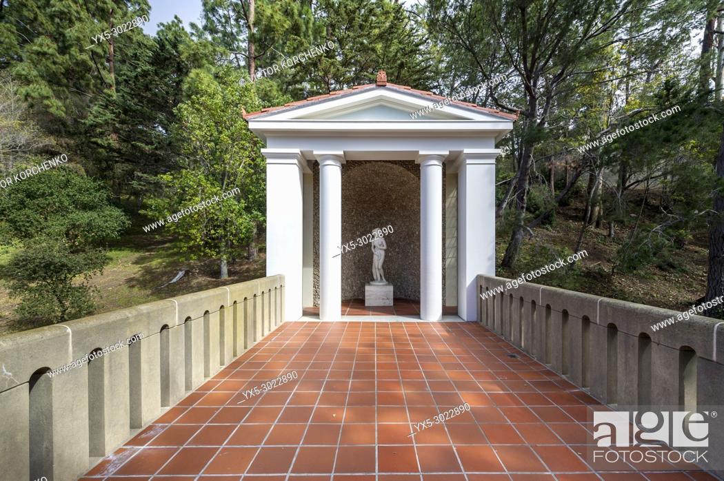 Stock Photo: J. Paul Getty villa in Los Angeles turned into museum keeping the ancient Roman art collection.