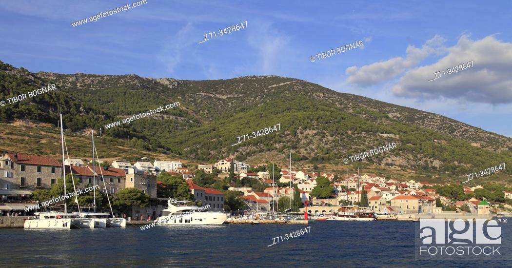 Stock Photo: Croatia, Brac, Bol, port, harbor, boats.