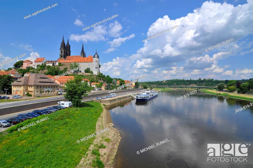 Stock Photo: Cruise ship on the River Elbe below the Albrechtsburg, Meissen, Saxony, Germany, Europe.