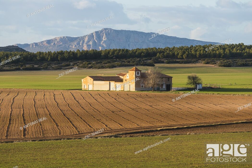 Photo de stock: Farmhouse. Los Pozuelos. Almansa. Albacete province. Spain.