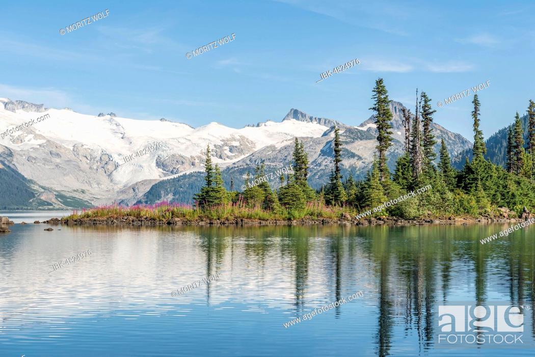 Stock Photo: Garibaldi Lake, Turquoise Mountain Lake, Reflection of a Mountain Range, Guard Mountain and Deception Peak, Glacier, Garibaldi Provincial Park, British Columbia.