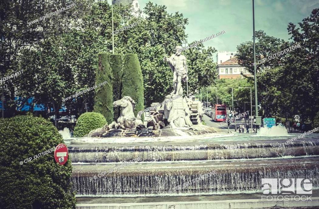 Stock Photo: Neptuno fountain, Image of the city of Madrid, its characteristi.