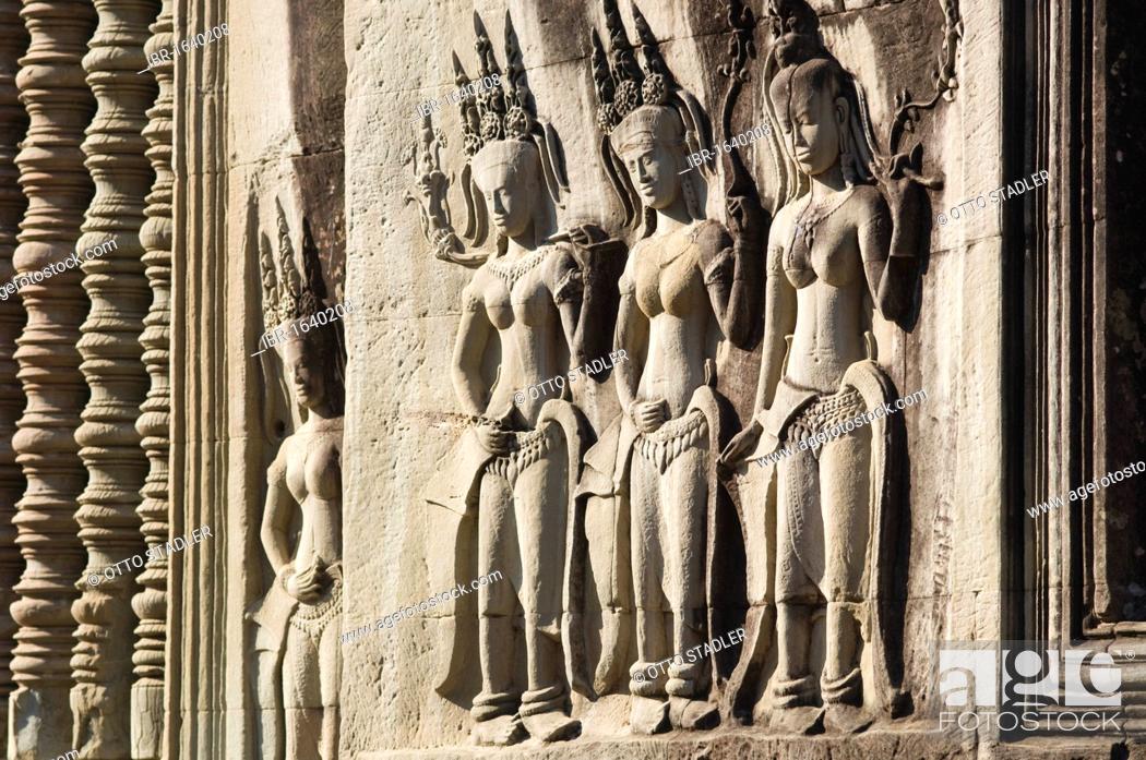 Stock Photo: Relief of Apsara dancers, Angkor Wat Temple, Angkor temples, Siem Reap, Cambodia, Indochina, Southeast Asia.
