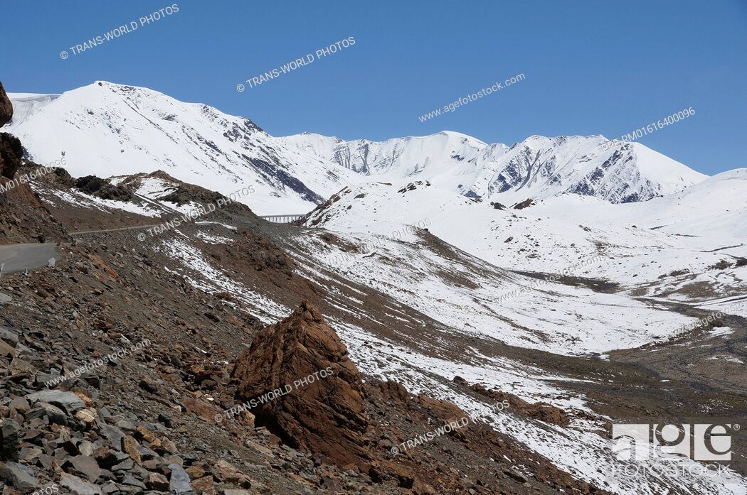 Stock Photo: Landscape near Baralacha La Bara-Lacha-Pass, 4890m, Manali-Leh Highway, Lahaul and Spiti, Himachal Pradesh, India / Landschaft am Baralacha La Bara-Lacha-Pass.