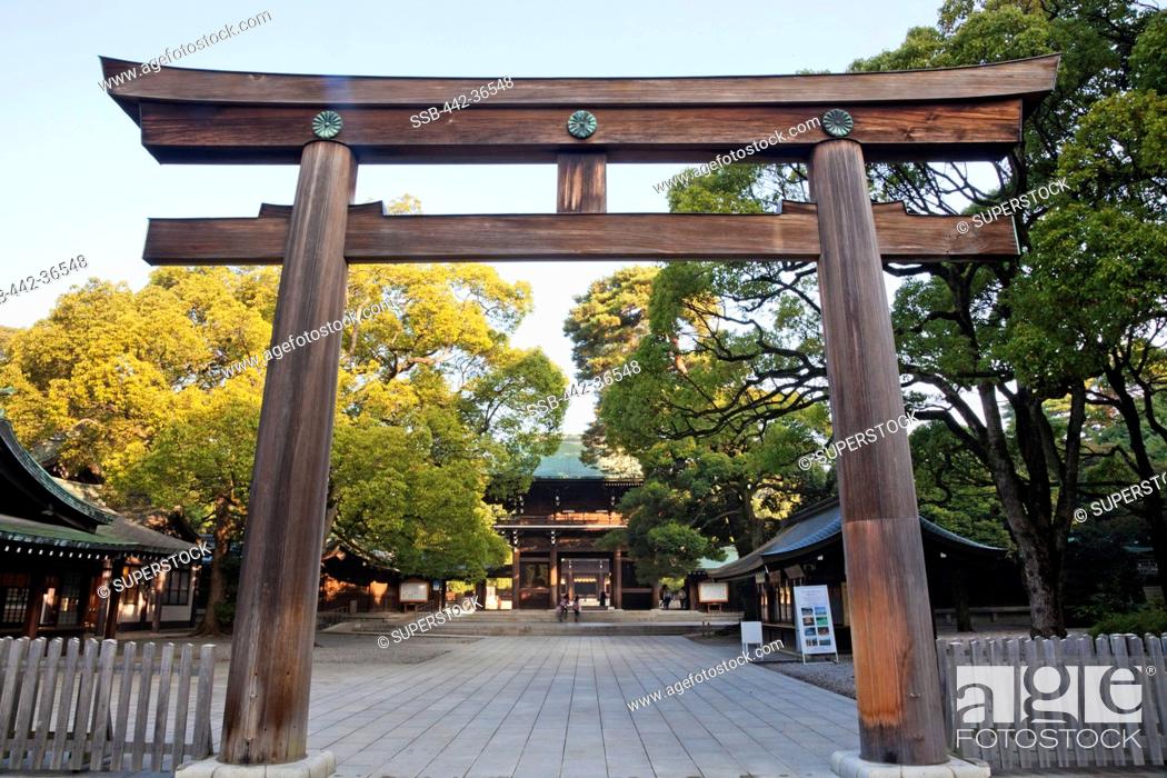 Stock Photo: Giant Torri Gate, Meiji-jingu Shrine, Shibuya Ward, Tokyo, Japan.