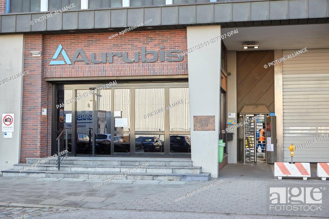 Imagen: 28 October 2022, Hamburg: View of the logo and ""Aurubis"" lettering on the company building. According to its own information.