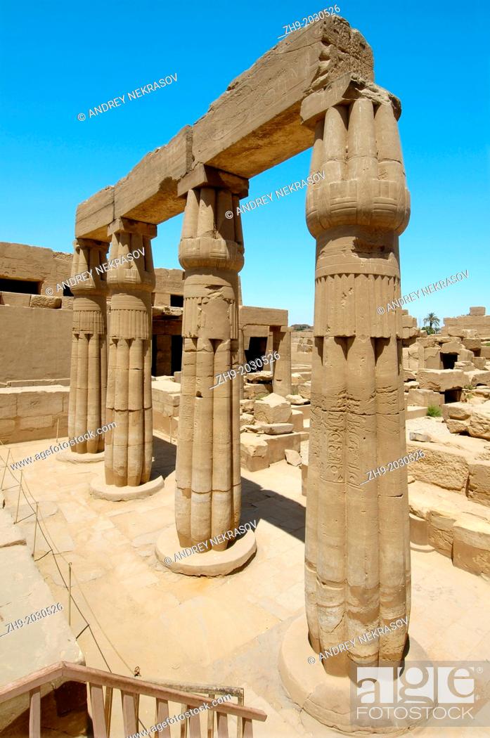 Stock Photo: Karnak Temple Complex, Luxor (Thebes), Egypt, Africa.	1015.