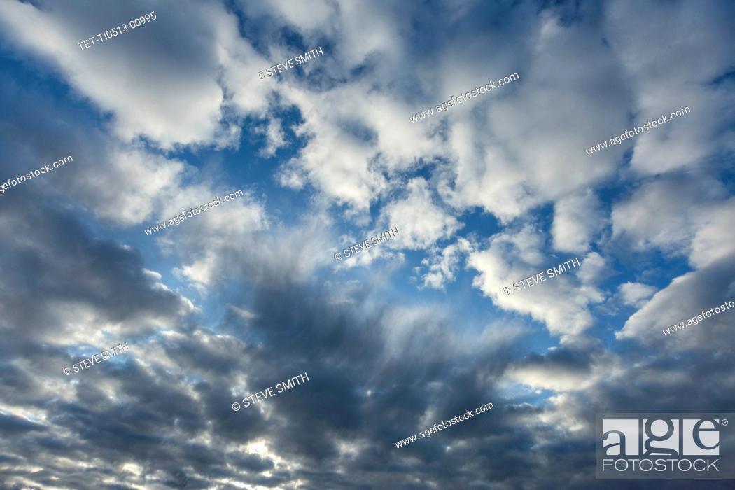Photo de stock: Clouds in sky.