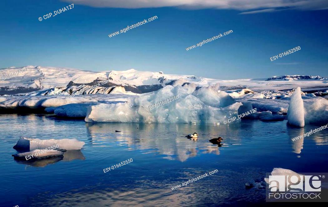 Stock Photo: View of the glacier lagoon, Jokulsarlon, Iceland.