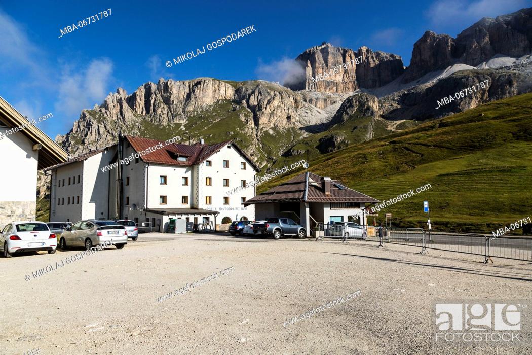 Stock Photo: Europe, Italy, Alps, Dolomites, Mountains, Pordoi Pass.