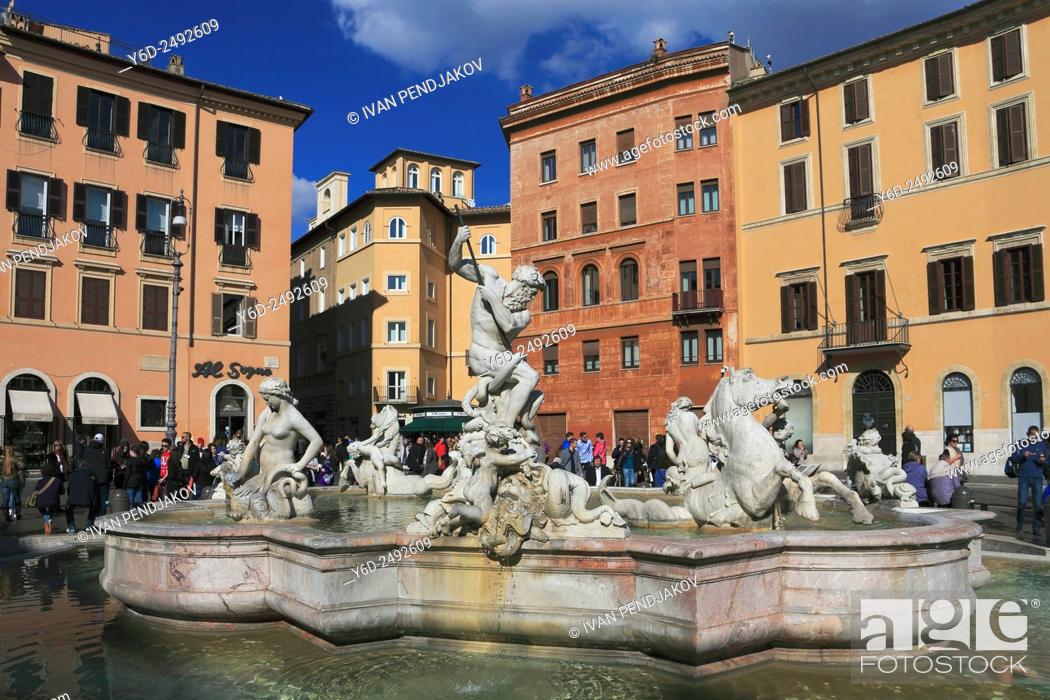 Stock Photo: Piazza Navona, Rome, Italy.