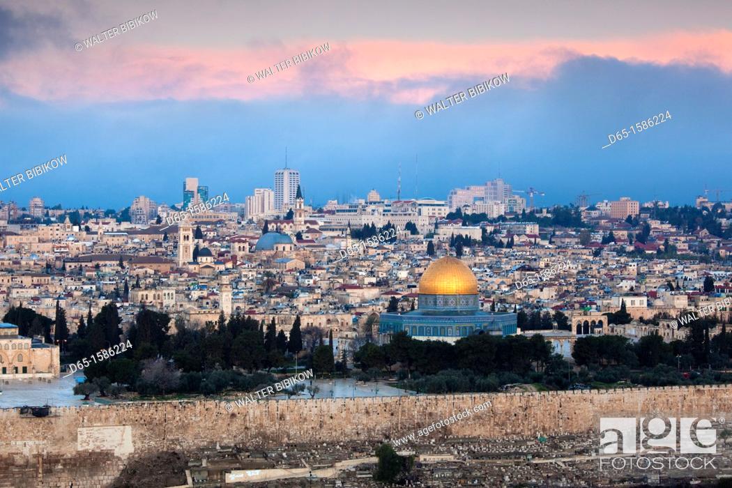 Stock Photo: Israel, Jerusalem, elevated city view with Temple Mount and Dome of the Rock from the Mount of Olives, dawn.