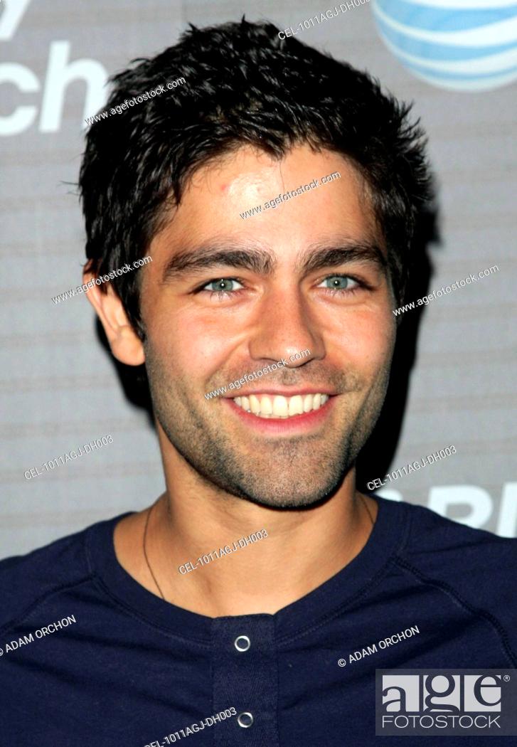 Imagen: Adrian Grenier at arrivals for BlackBerry Torch Launch Party, The Museum of Architecture and Design, Los Angeles, CA August 11, 2010.